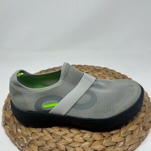 Oofos Oomg EEZee Low Slip On Shoes Grey Comfort Recovery Size 10 Men's